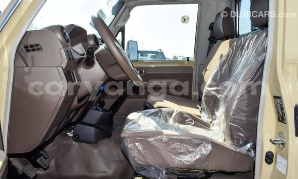 Nunua Imported Toyota Land Cruiser Beige Gari ndani ya Import - Dubai nchini Malawi Nunua Imported Toyota Land Cruiser Beige Gari ndani ya Import - Dubai nchini Malawi