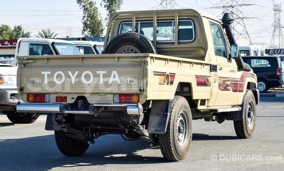 Nunua Imported Toyota Land Cruiser Beige Gari ndani ya Import - Dubai nchini Malawi Nunua Imported Toyota Land Cruiser Beige Gari ndani ya Import - Dubai nchini Malawi