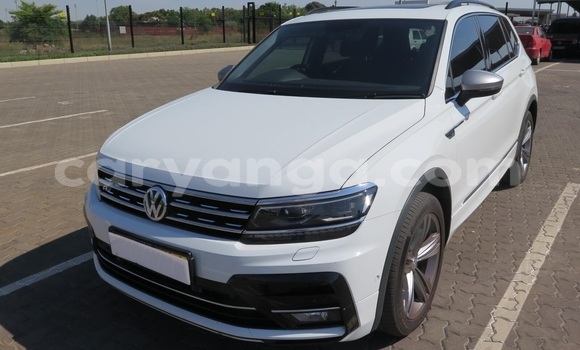 Buy Used Volkswagen Tiguan White Car in Kasungu in Malawi Buy Used Volkswagen Tiguan White Car in Kasungu in Malawi