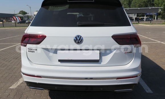 Buy Used Volkswagen Tiguan White Car in Kasungu in Malawi Buy Used Volkswagen Tiguan White Car in Kasungu in Malawi