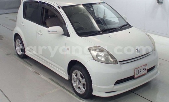 Buy Import Toyota Passo White Car in Lilongwe in Malawi