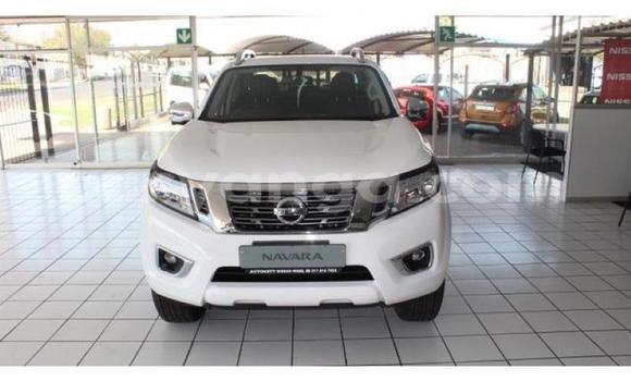 Buy Used Nissan Navara White Car in Luchenza in Thyolo Buy Used Nissan Navara White Car in Luchenza in Thyolo