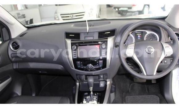 Buy Used Nissan Navara White Car in Luchenza in Thyolo Buy Used Nissan Navara White Car in Luchenza in Thyolo