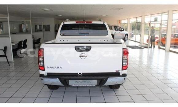 Buy Used Nissan Navara White Car in Luchenza in Thyolo Buy Used Nissan Navara White Car in Luchenza in Thyolo