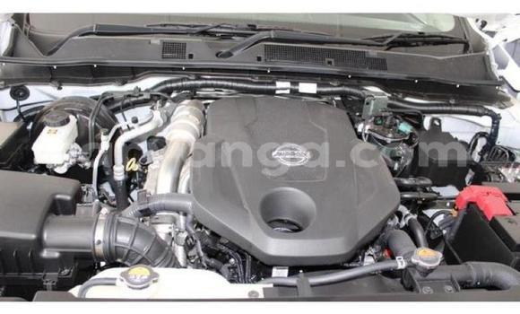 Buy Used Nissan Navara White Car in Luchenza in Thyolo Buy Used Nissan Navara White Car in Luchenza in Thyolo