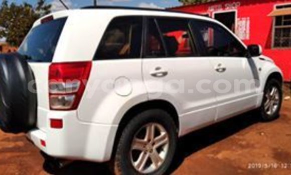 Acheter Occasion Voiture Suzuki Grand Vitara Blanc à Lilongwe, Malawi Acheter Occasion Voiture Suzuki Grand Vitara Blanc à Lilongwe, Malawi