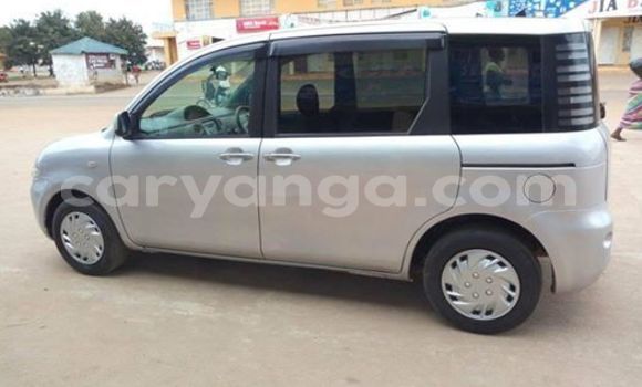 Buy Used Toyota Sienta Silver Car in Lilongwe in Malawi Buy Used Toyota Sienta Silver Car in Lilongwe in Malawi