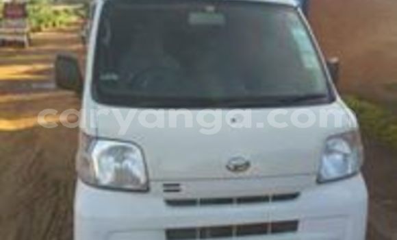 Buy Used Daihatsu Hijet White Car in Lilongwe in Malawi