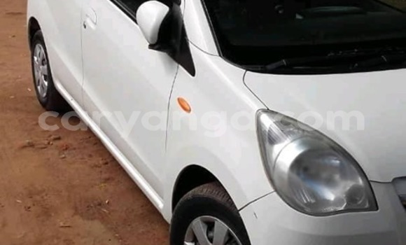 Buy Used Daihatsu Mira White Car in Blantyre in Malawi