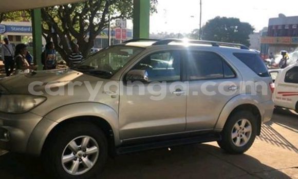 Buy Used Toyota Fortuner Silver Car in Blantyre in Malawi Buy Used Toyota Fortuner Silver Car in Blantyre in Malawi