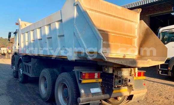 Buy Used Mercedes‒Benz Tipper Other Truck in Lilongwe in Malawi Buy Used Mercedes‒Benz Tipper Other Truck in Lilongwe in Malawi