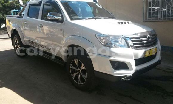 Buy Used Toyota Hilux White Car in Limbe in Malawi Buy Used Toyota Hilux White Car in Limbe in Malawi
