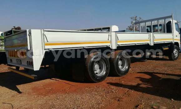 Buy Used Hino Ranger White Truck in Chilumba in Karonga Buy Used Hino Ranger White Truck in Chilumba in Karonga