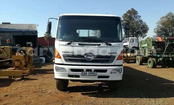 Buy Used Hino Ranger White Truck in Chilumba in Karonga Buy Used Hino Ranger White Truck in Chilumba in Karonga
