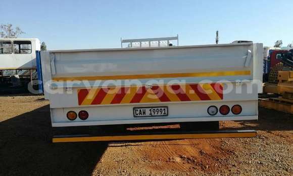 Buy Used Hino Ranger White Truck in Chilumba in Karonga Buy Used Hino Ranger White Truck in Chilumba in Karonga