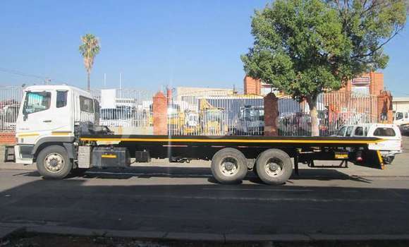 Buy Used Mitsubishi Van White Truck in Blantyre in Malawi Buy Used Mitsubishi Van White Truck in Blantyre in Malawi