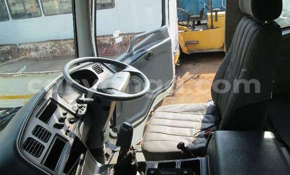 Buy Used Mitsubishi Van White Truck in Blantyre in Malawi Buy Used Mitsubishi Van White Truck in Blantyre in Malawi