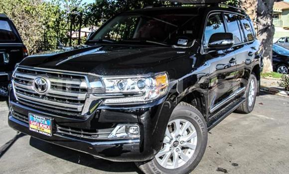 Buy Used Toyota Land Cruiser Black Car in Livingstonia in Karonga Buy Used Toyota Land Cruiser Black Car in Livingstonia in Karonga