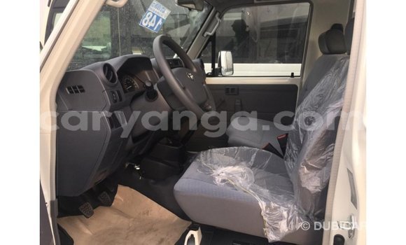 Buy Import Toyota Land Cruiser White Car in Import - Dubai in Malawi Buy Import Toyota Land Cruiser White Car in Import - Dubai in Malawi