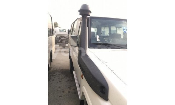 Buy Import Toyota Land Cruiser White Car in Import - Dubai in Malawi Buy Import Toyota Land Cruiser White Car in Import - Dubai in Malawi