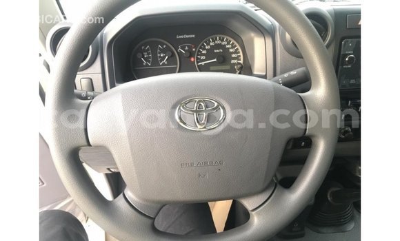 Buy Import Toyota Land Cruiser White Car in Import - Dubai in Malawi Buy Import Toyota Land Cruiser White Car in Import - Dubai in Malawi