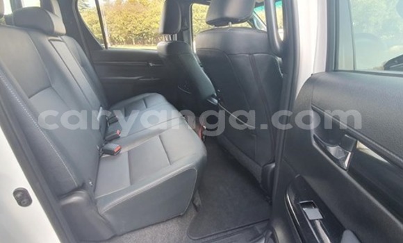 Buy Used Toyota Hilux White Car in Lilongwe in Malawi Buy Used Toyota Hilux White Car in Lilongwe in Malawi