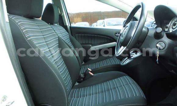 Nunua Ilio tumika Mazda Demio White Gari ndani ya Limbe nchini Malawi Nunua Ilio tumika Mazda Demio White Gari ndani ya Limbe nchini Malawi