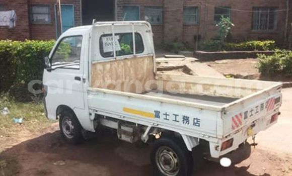 Buy Used Daihatsu Hijet White Car in Blantyre in Malawi