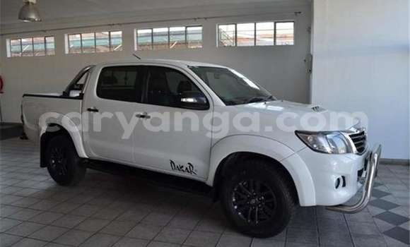 Buy Used Toyota Hilux White Car in Dowa in Dowa Buy Used Toyota Hilux White Car in Dowa in Dowa