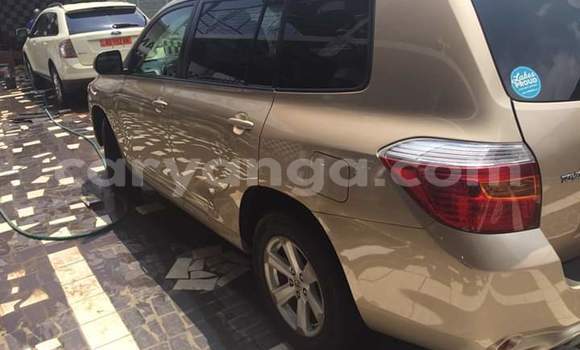 Buy Used Toyota Highlander Brown Car in Chipoka in Dedza Buy Used Toyota Highlander Brown Car in Chipoka in Dedza