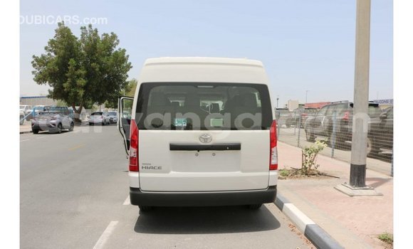 Buy Import Toyota Hiace White Car in Import - Dubai in Malawi Buy Import Toyota Hiace White Car in Import - Dubai in Malawi