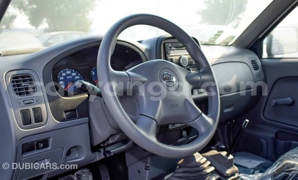 Acheter Import Voiture Nissan NP 300 Blanc à Import - Dubai, Malawi Acheter Import Voiture Nissan NP 300 Blanc à Import - Dubai, Malawi