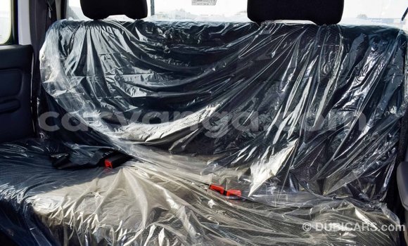 Acheter Import Voiture Nissan NP 300 Blanc à Import - Dubai, Malawi Acheter Import Voiture Nissan NP 300 Blanc à Import - Dubai, Malawi