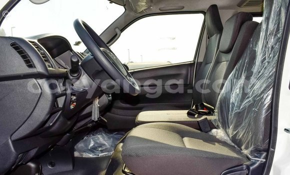 Buy Import Toyota Hiace White Car in Import - Dubai in Malawi Buy Import Toyota Hiace White Car in Import - Dubai in Malawi