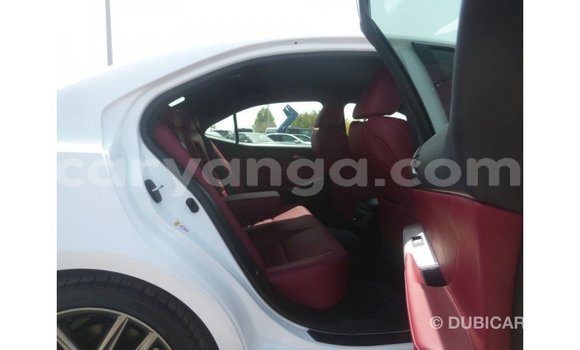 Acheter Import Voiture Lexus IS Blanc à Import - Dubai, Malawi Acheter Import Voiture Lexus IS Blanc à Import - Dubai, Malawi