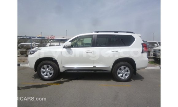 Acheter Import Voiture Toyota Prado Blanc à Import - Dubai, Malawi Acheter Import Voiture Toyota Prado Blanc à Import - Dubai, Malawi