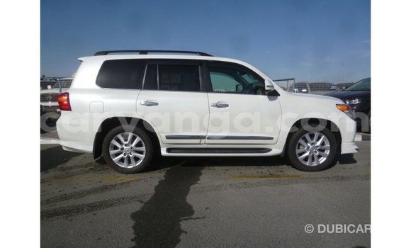 Buy Import Toyota Land Cruiser White Car in Import - Dubai in Malawi Buy Import Toyota Land Cruiser White Car in Import - Dubai in Malawi