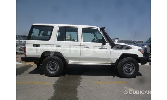 Buy Import Toyota Land Cruiser White Car in Import - Dubai in Malawi Buy Import Toyota Land Cruiser White Car in Import - Dubai in Malawi