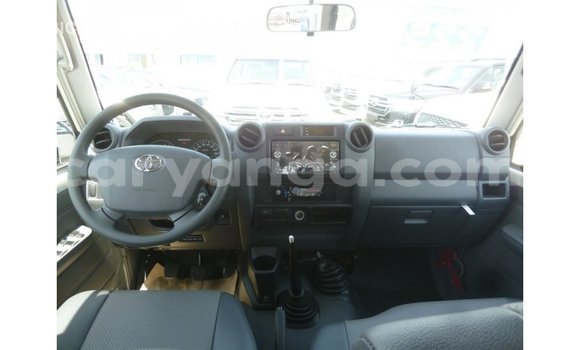 Buy Import Toyota Land Cruiser White Car in Import - Dubai in Malawi Buy Import Toyota Land Cruiser White Car in Import - Dubai in Malawi