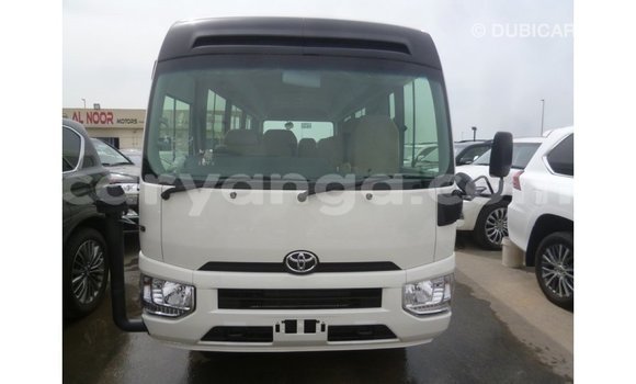 Acheter Import Voiture Toyota Coaster Blanc à Import - Dubai, Malawi Acheter Import Voiture Toyota Coaster Blanc à Import - Dubai, Malawi
