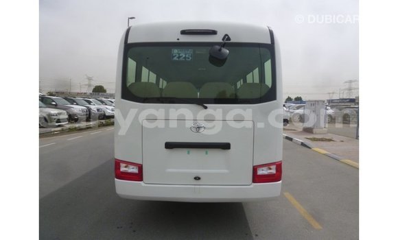 Acheter Import Voiture Toyota Coaster Blanc à Import - Dubai, Malawi Acheter Import Voiture Toyota Coaster Blanc à Import - Dubai, Malawi