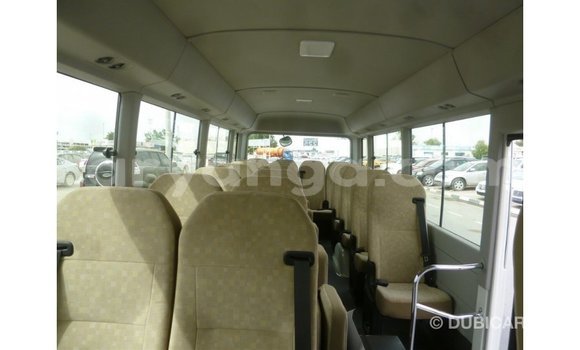 Acheter Import Voiture Toyota Coaster Blanc à Import - Dubai, Malawi Acheter Import Voiture Toyota Coaster Blanc à Import - Dubai, Malawi