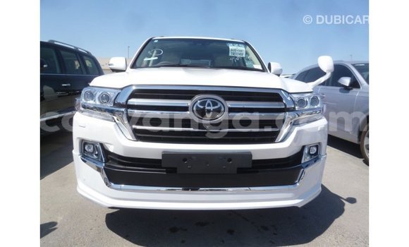 Acheter Import Voiture Toyota Land Cruiser Blanc à Import - Dubai, Malawi Acheter Import Voiture Toyota Land Cruiser Blanc à Import - Dubai, Malawi