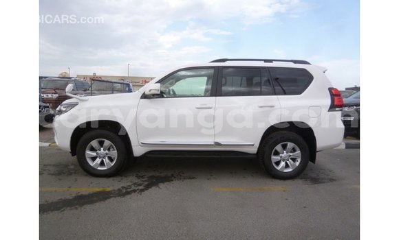Acheter Import Voiture Toyota Prado Blanc à Import - Dubai, Malawi Acheter Import Voiture Toyota Prado Blanc à Import - Dubai, Malawi