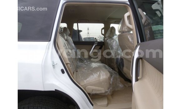 Acheter Import Voiture Toyota Prado Blanc à Import - Dubai, Malawi Acheter Import Voiture Toyota Prado Blanc à Import - Dubai, Malawi