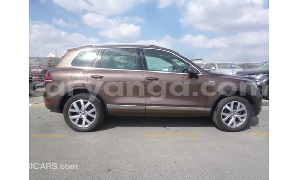 Acheter Import Voiture Volkswagen Touareg Marron à Import - Dubai, Malawi Acheter Import Voiture Volkswagen Touareg Marron à Import - Dubai, Malawi