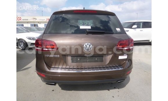 Acheter Import Voiture Volkswagen Touareg Marron à Import - Dubai, Malawi Acheter Import Voiture Volkswagen Touareg Marron à Import - Dubai, Malawi