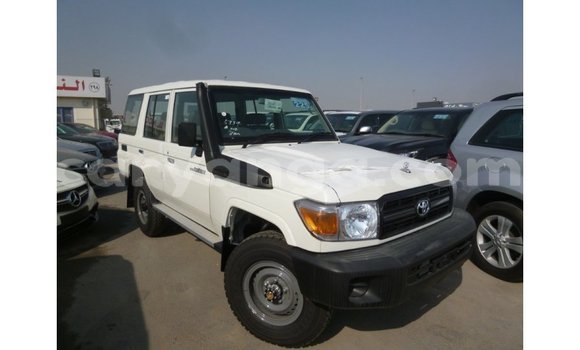 Buy Import Toyota Land Cruiser White Car in Import - Dubai in Malawi Buy Import Toyota Land Cruiser White Car in Import - Dubai in Malawi
