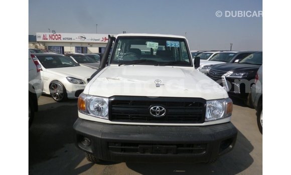Buy Import Toyota Land Cruiser White Car in Import - Dubai in Malawi Buy Import Toyota Land Cruiser White Car in Import - Dubai in Malawi