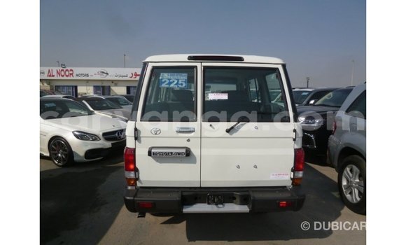 Buy Import Toyota Land Cruiser White Car in Import - Dubai in Malawi Buy Import Toyota Land Cruiser White Car in Import - Dubai in Malawi